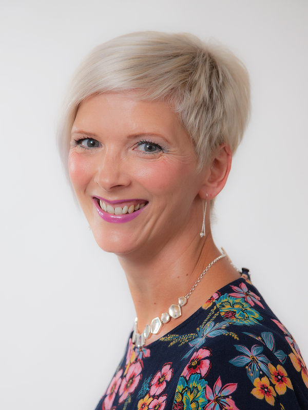 Emma Morwood - Soprano photograph