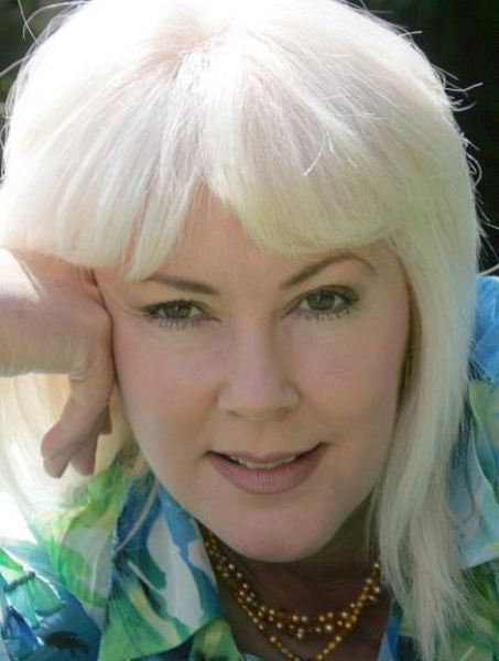Soprano - Judith Howarth
